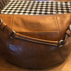 Vintage coach hobo good condition